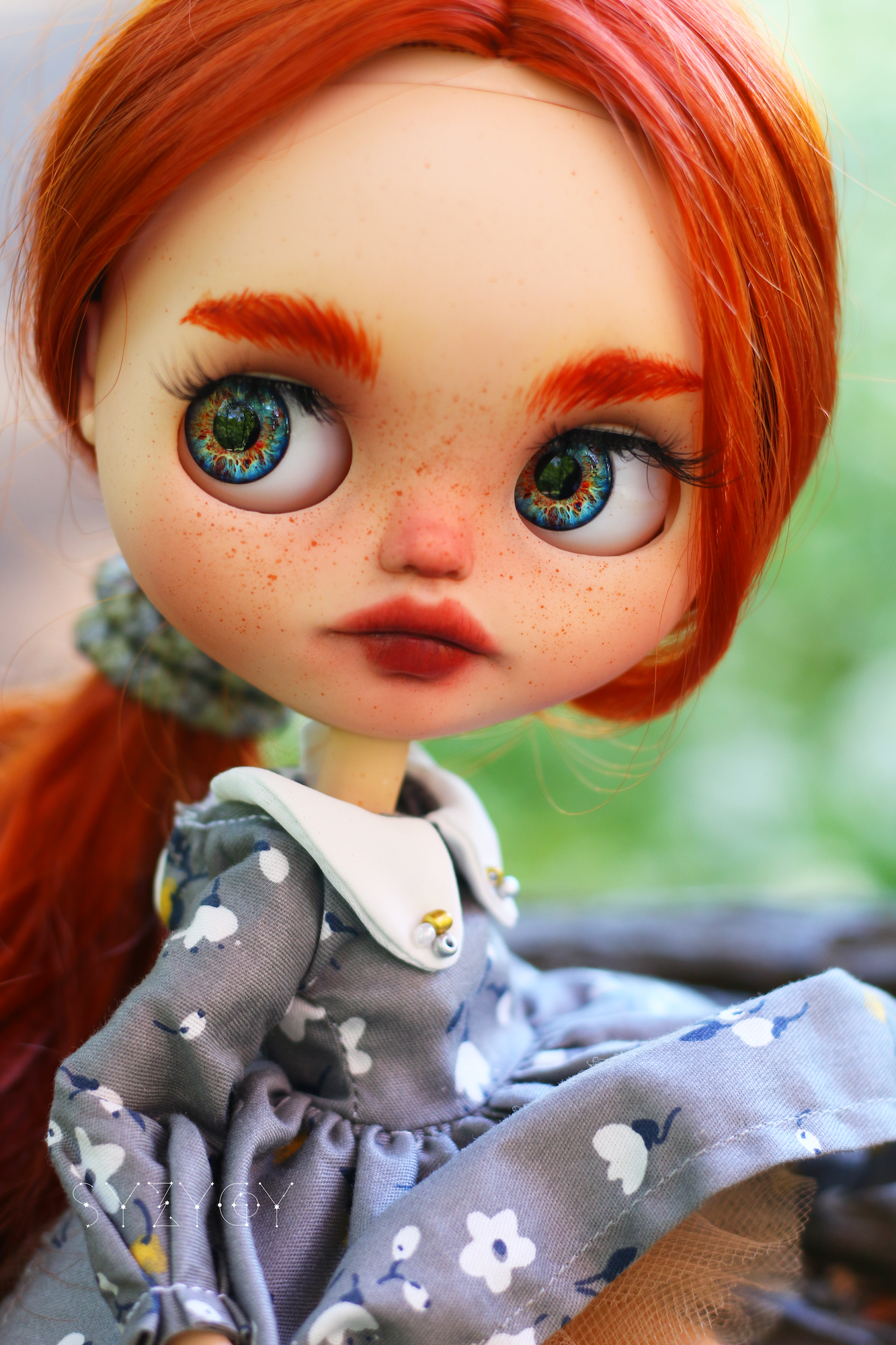 Rowan – Custom Blythe Doll – OOAK – 28 cm (3 Outfits)