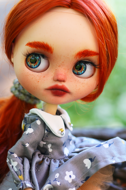 Rowan – Custom Blythe Doll – OOAK – 28 cm (3 Outfits)
