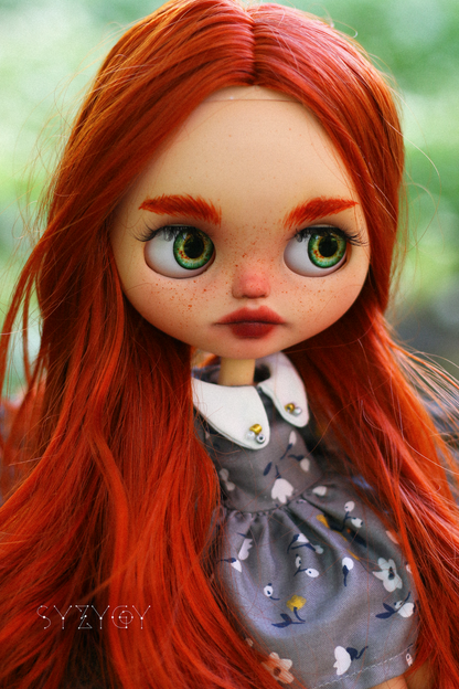 Rowan – Custom Blythe Doll – OOAK – 28 cm (3 Outfits)