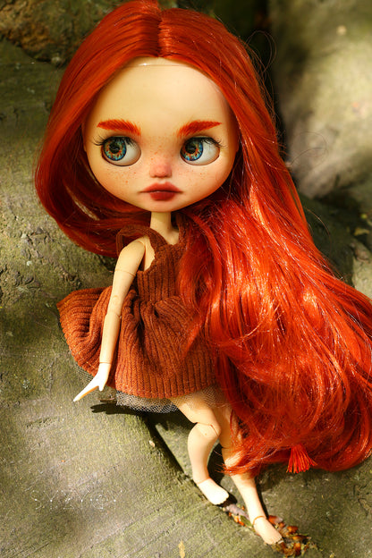 Rowan – Custom Blythe Doll – OOAK – 28 cm (3 Outfits)