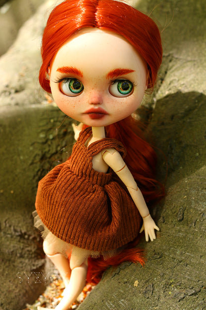 Rowan – Custom Blythe Doll – OOAK – 28 cm (3 Outfits)