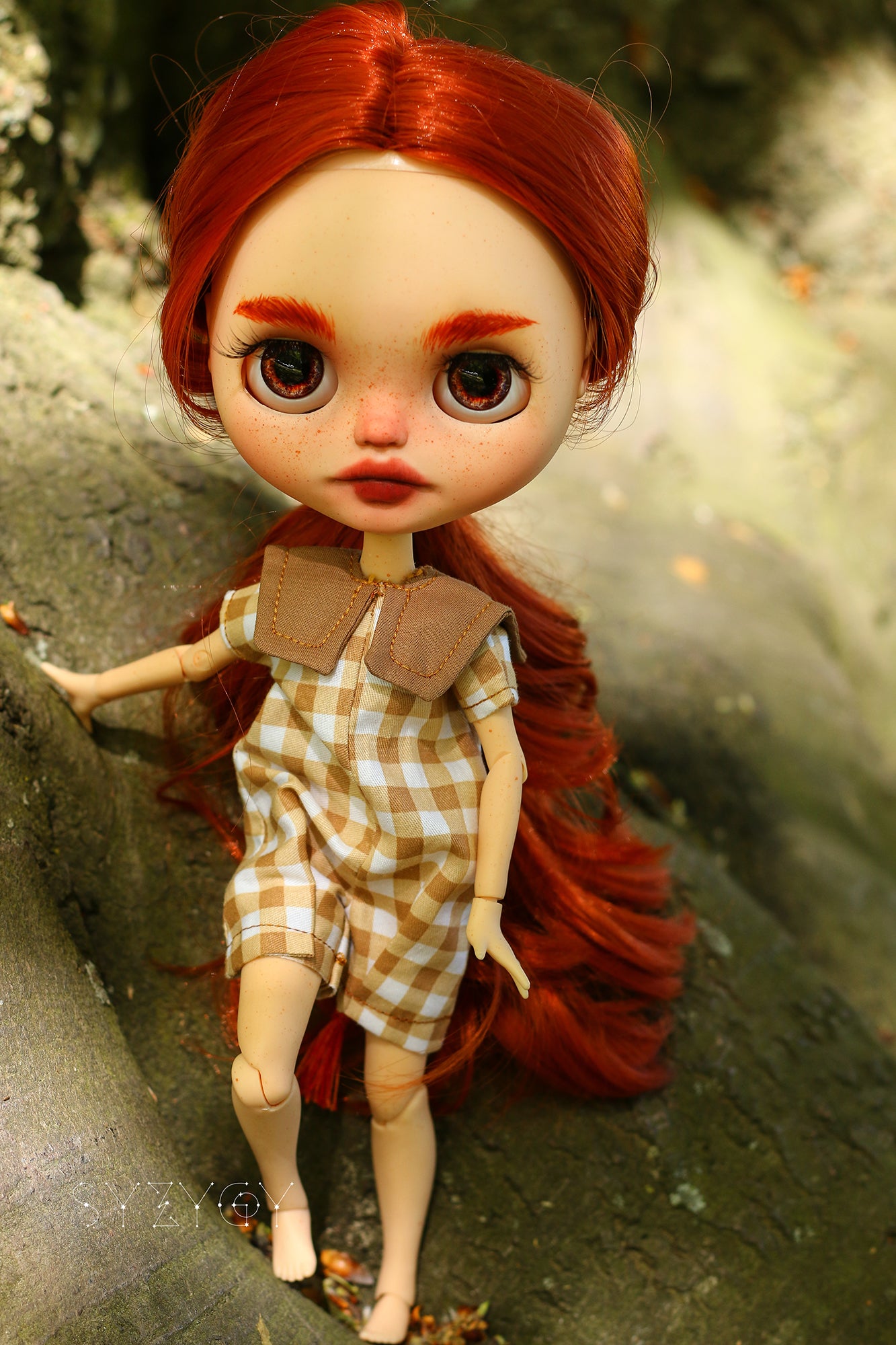 Rowan – Custom Blythe Doll – OOAK – 28 cm (3 Outfits)