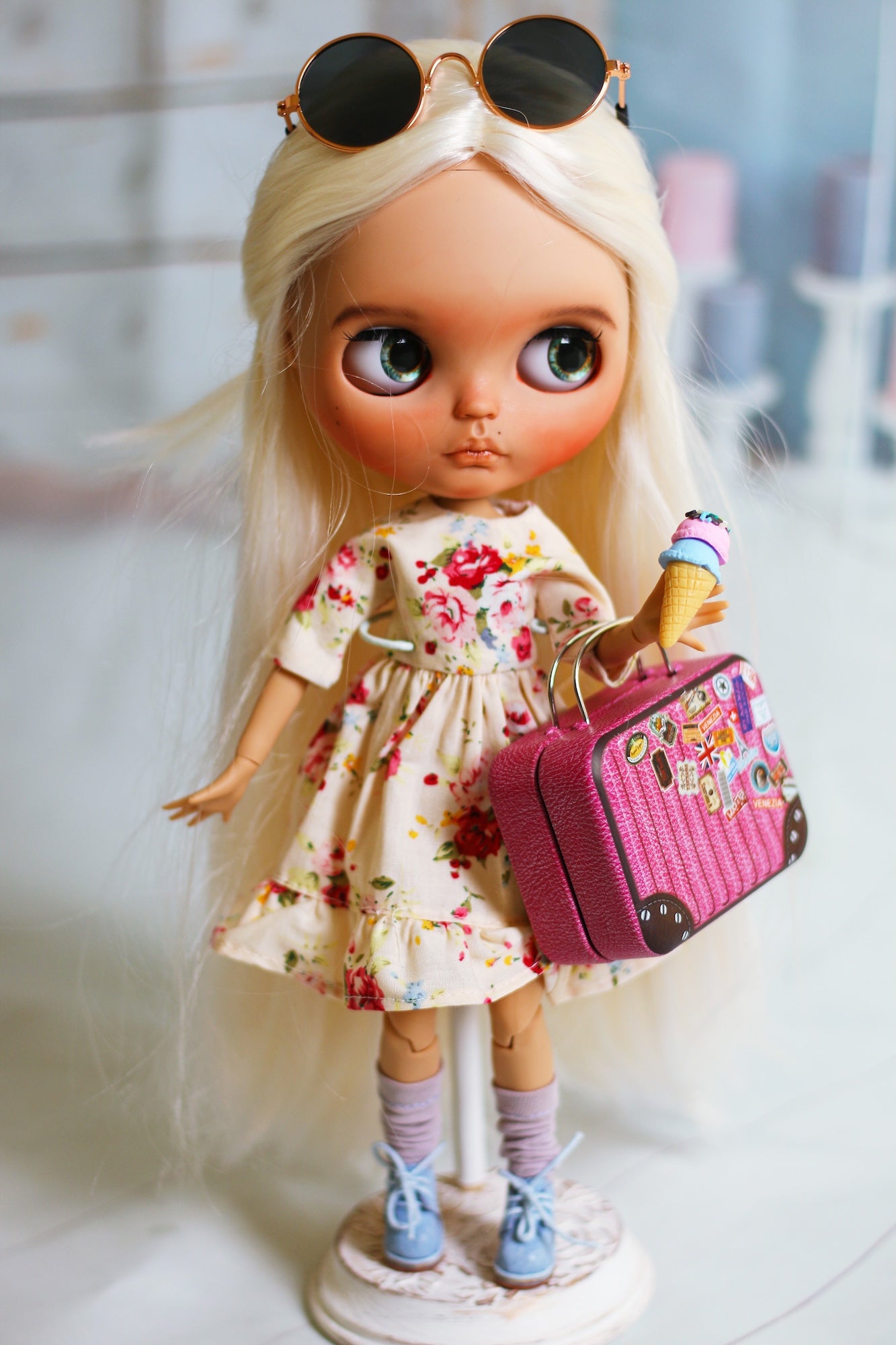 Blythe Mini Metal Travel Bag – Pink Doll Suitcase (1:6 Scale)
