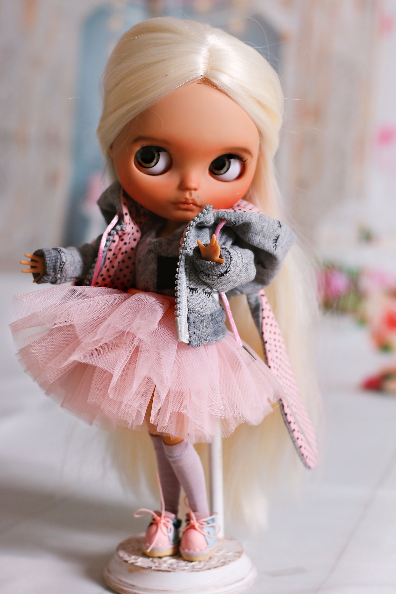 Romana – Custom Blythe Doll – OOAK – 28 cm (Full Set)
