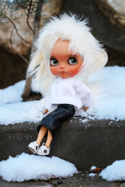 Blythe Sneakers – White Mini Lace-Up Shoes for 1:6 Dolls