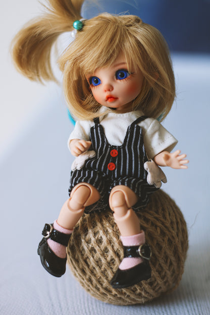 Setsuko (節子 / せつこ) – 15 cm