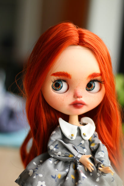 Rowan – Custom Blythe Doll – OOAK – 28 cm (3 Outfits)